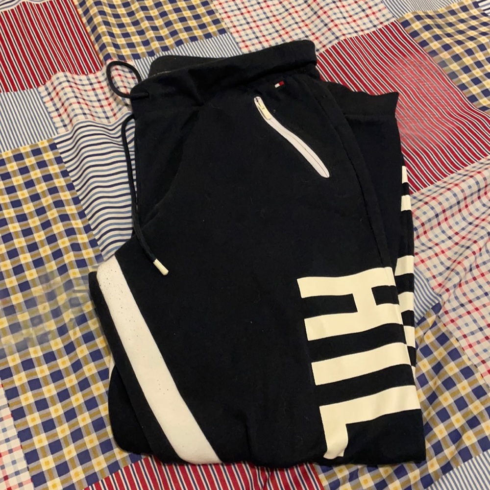 Tommy Hilfiger joggers